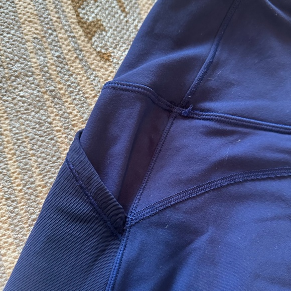 Lululemon - Picture 2 of 7